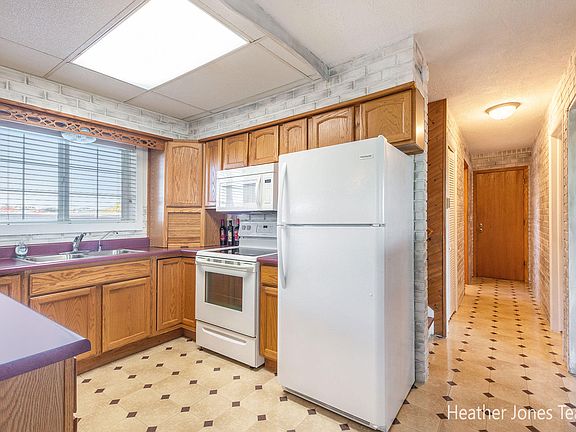4th image of 4219 W Carson City Rd