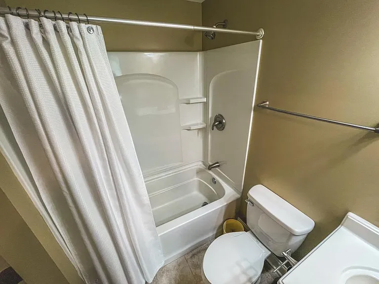 1206 Golf St — Photo 12