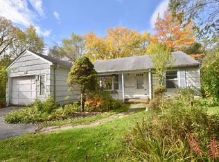 1890 Spruce Ave, Highland Park, IL
