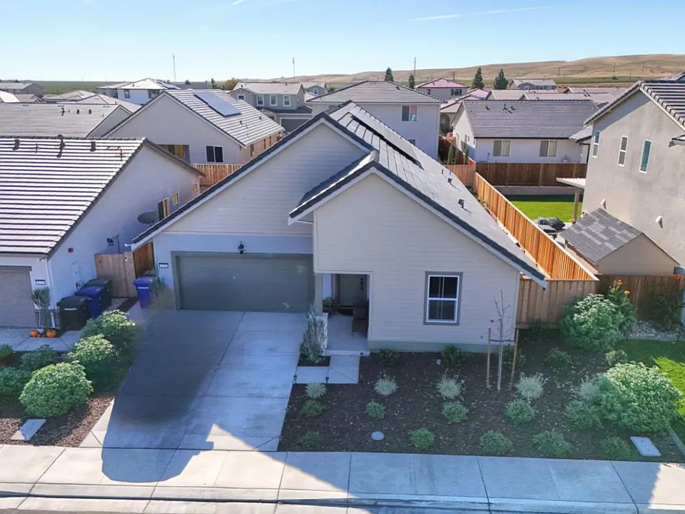 2132 Emerald Ranch Rd