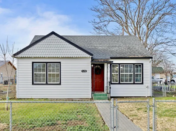 420 N 9th Ave, Pasco, WA 99301