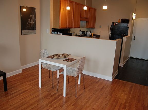 5th image of 600 S Dearborn St APT 1208