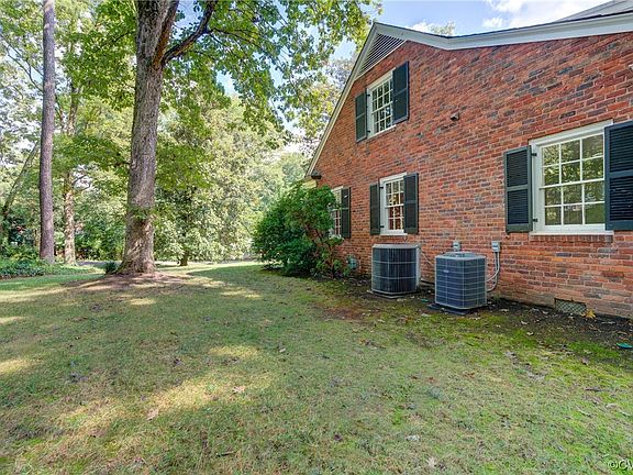 3rd image of 8711 Standish Ln