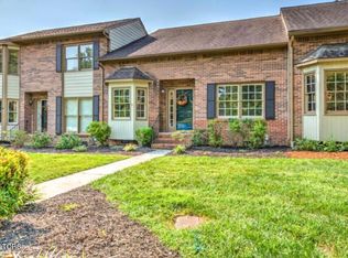 8806 Aragon Ln, Knoxville, TN 37923