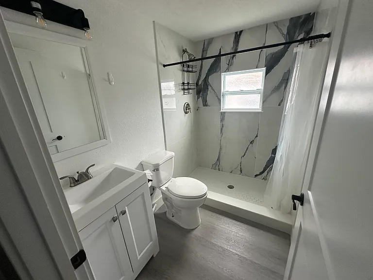 882 Hawthorn Cir — Photo 7