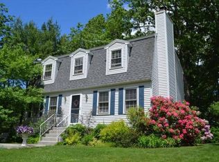 8 Holbrook Dr, Nashua, NH 03062