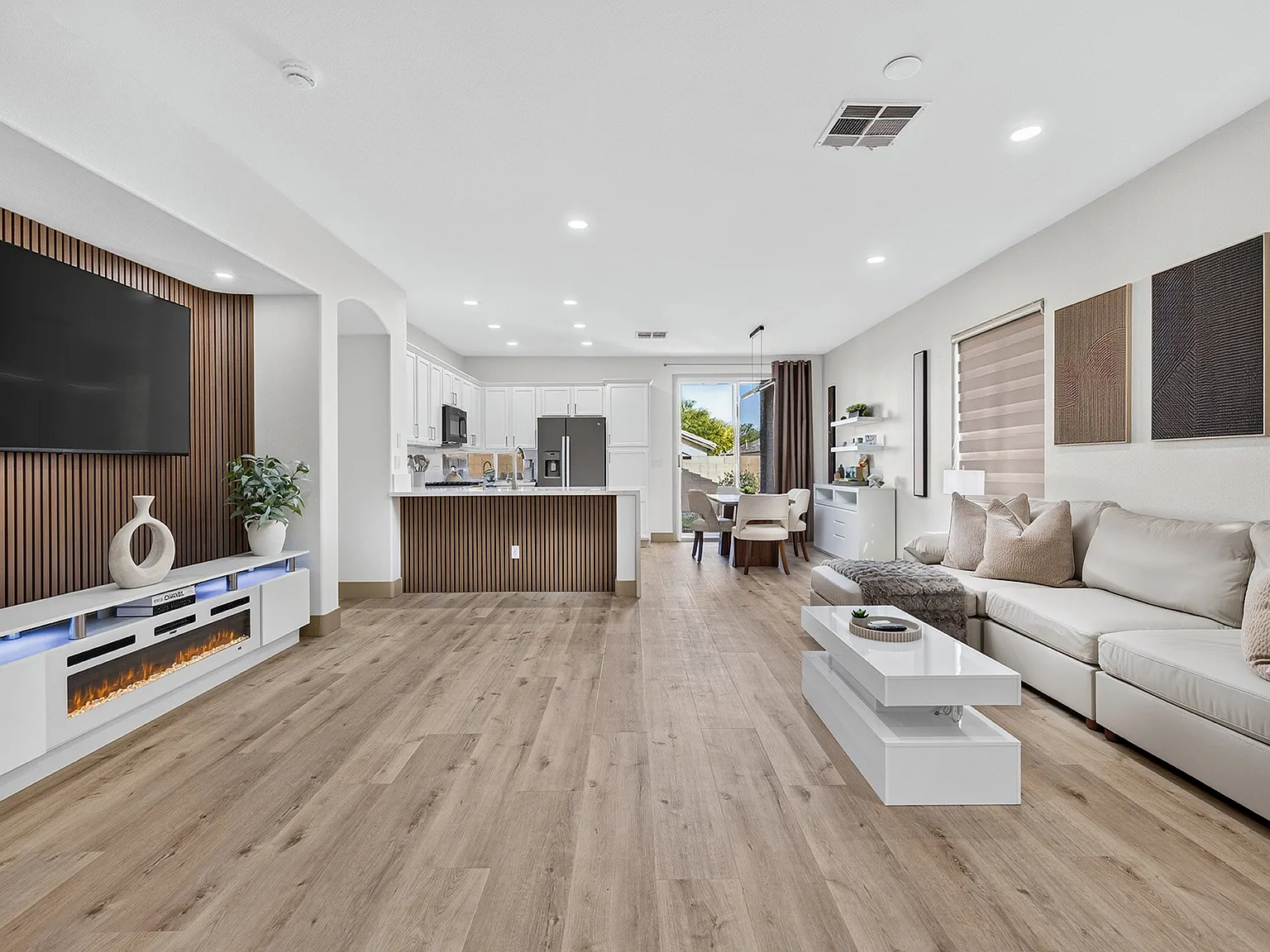 3 bed, 1730 sqft, $4,200 — Photo 2