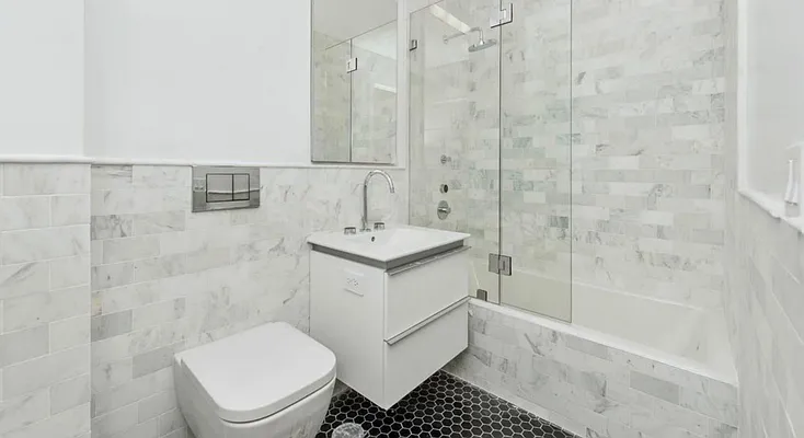 Rented by Compass | media 24