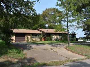 500 S 12th Ave, Madill, OK 73446