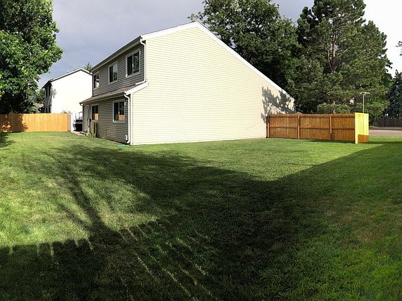 3rd image of 2433 Indiana Pl