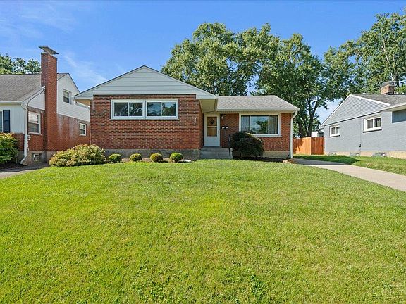 2nd image of 7823 Greenbriar Ln