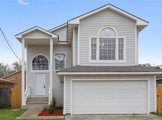 2641 Max Dr, Harvey, LA 70058