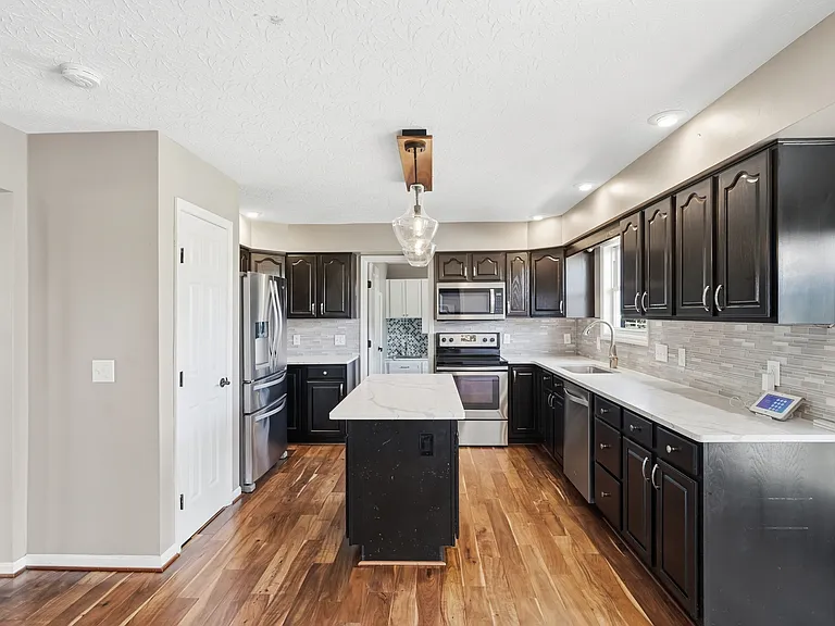 3722 Charfield Ln — Photo 15