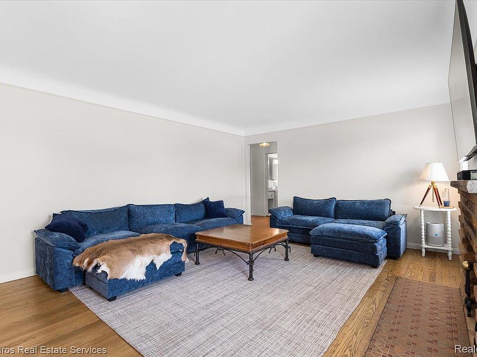 22306 Rosedale St, photo 5