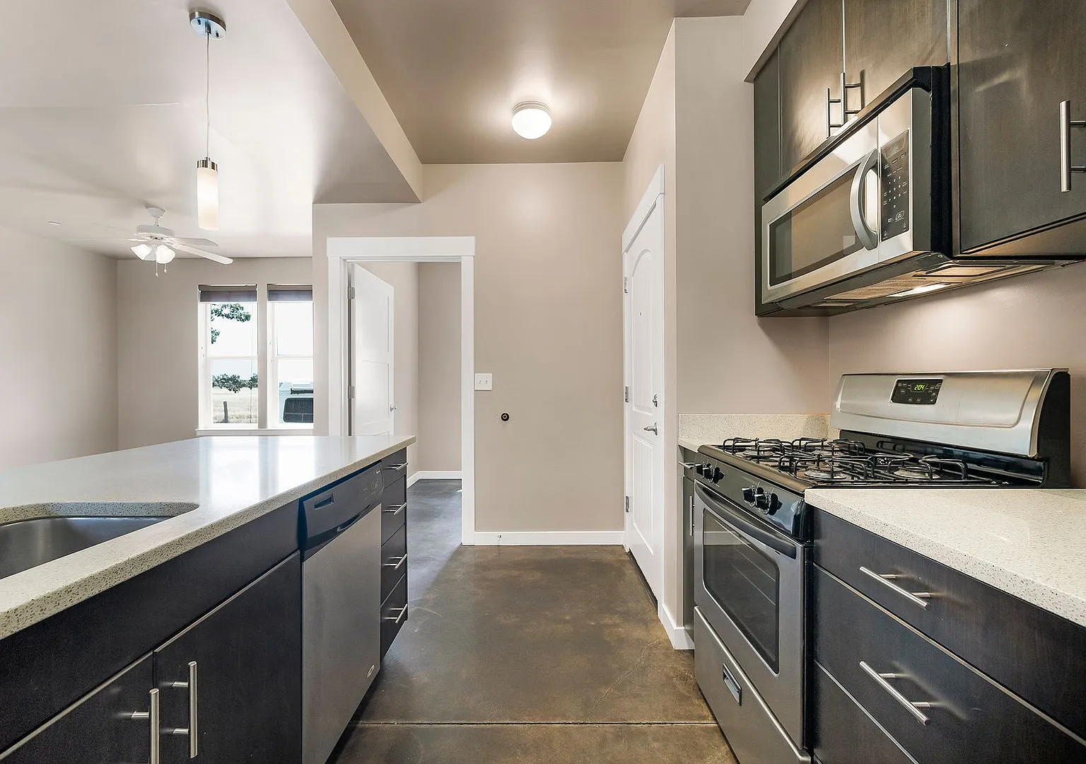 2 Bedroom, 1 Bath Available! — Photo 1