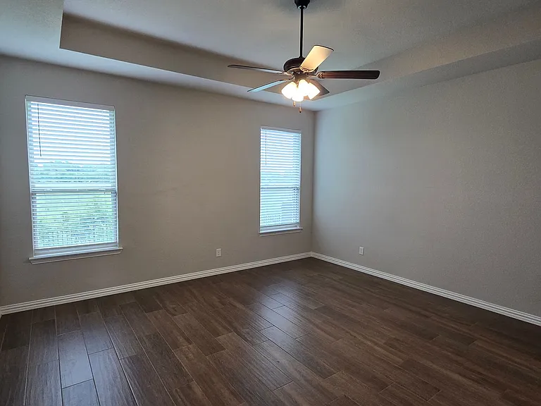 7608 Rothbury Dr — Photo 10