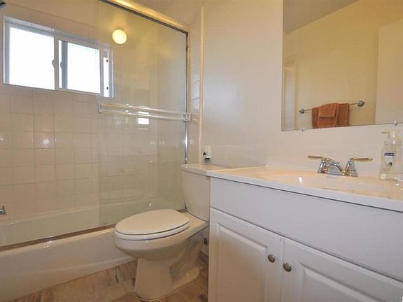 3rd image of 1115 Cordova St APT 119