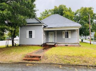 201 E Sunrise Ave, Thomasville, NC 27360