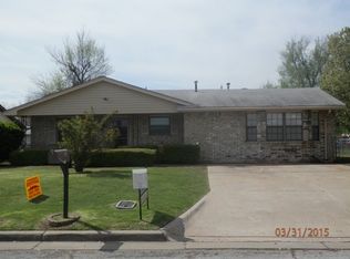113 NE Dunlop St, Lawton, OK 73507
