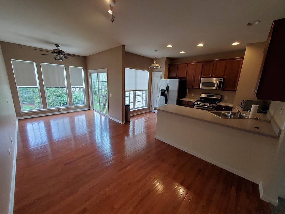 1st image of 168 Hudson Dr
