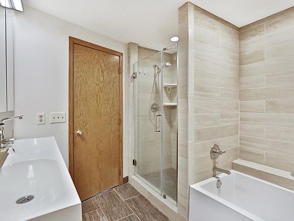 3rd image of 4122 Parkway Ponds Ln