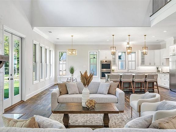 4th image of 5045 Twin River Pl
