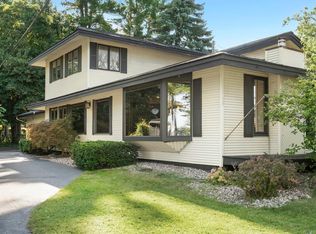 1100 Peninsula Dr, Traverse City, MI 49686