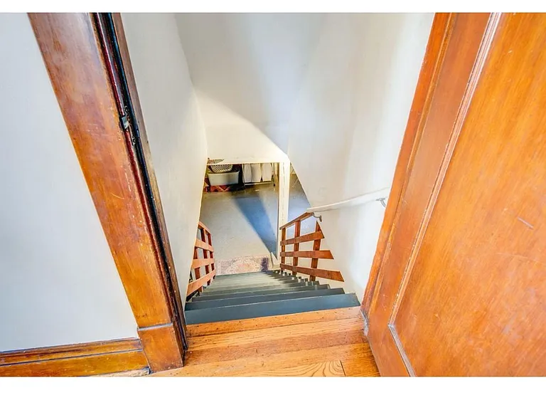 299 E Woodrow Ave — Photo 34