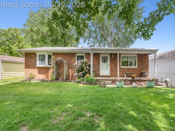 588 Illinois St, Howell, MI 48843