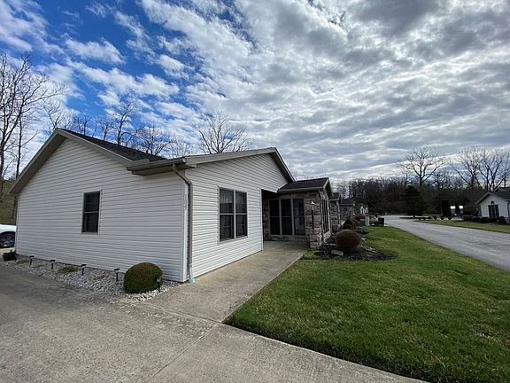 2nd image of 109 Stoneridge Dr