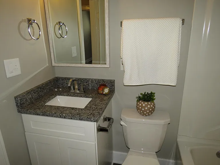 328 Sycamore St — Photo 22