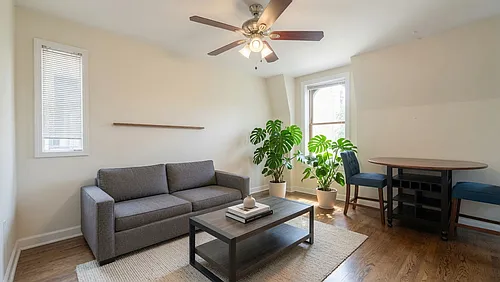 533 W Wrightwood Ave #3 Photo 1