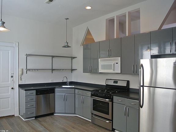 5th image of 1629 N Burling St #516