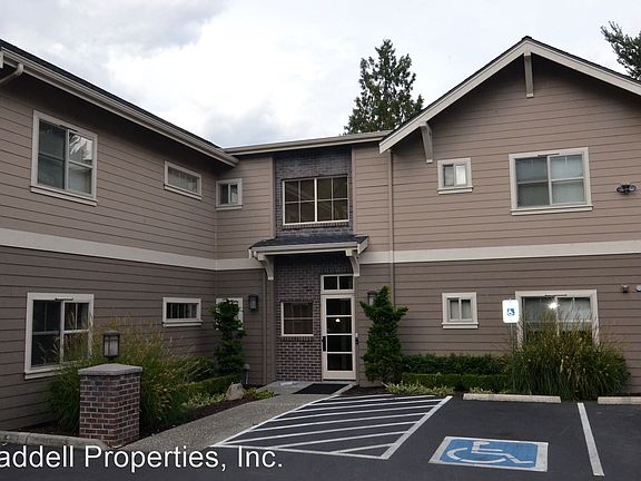 3rd image of 421 Kirkland Ave APT 406