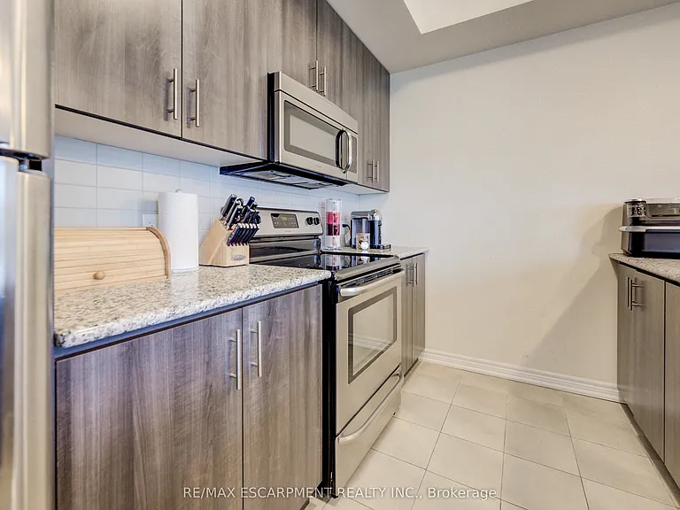 3352 Stalybridge Dr — Photo 15