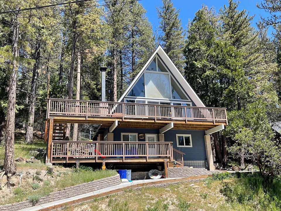 568 Brentwood Dr