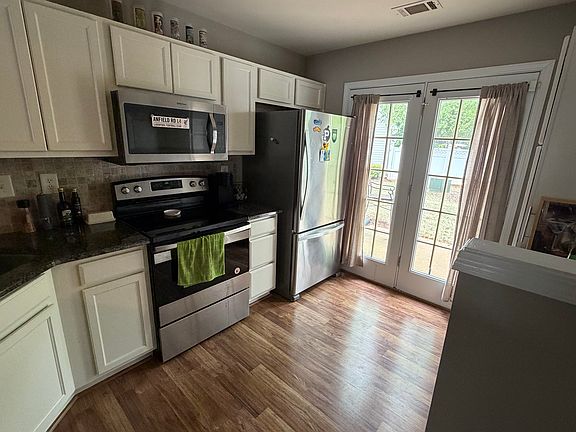 5th image of 11120 Saintsbury Pl