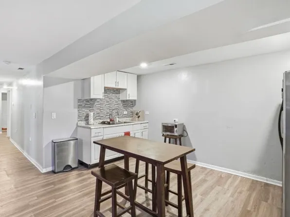 3248 W Maypole Ave #1B, Chicago, IL 60624