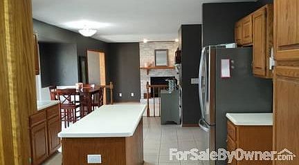 3rd image of 555 Harvest Ln