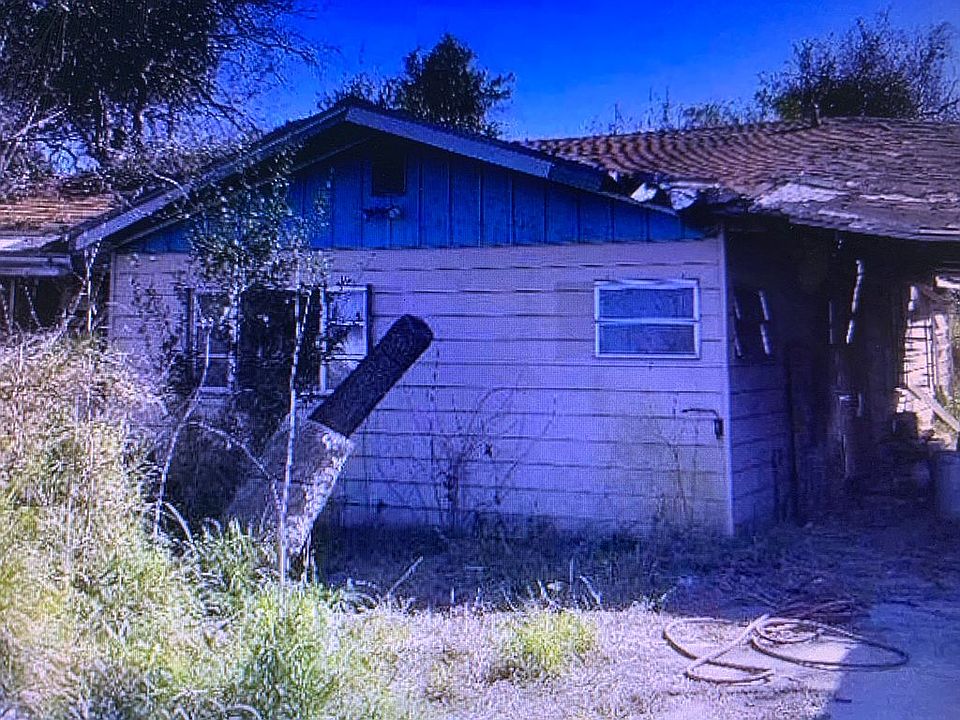 1st image of 399 E Laurel St