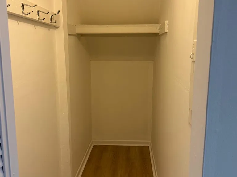 405 Winding Way — Photo 7