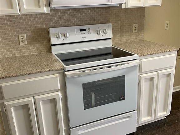 4th image of 11210 Willowood Creek Dr APT B