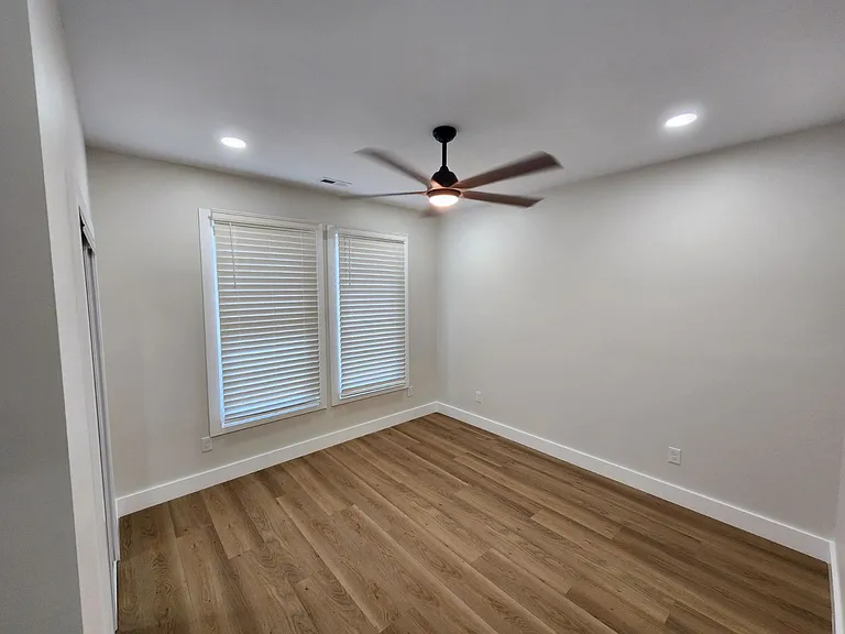 213 Rhode Island Cir — Photo 19