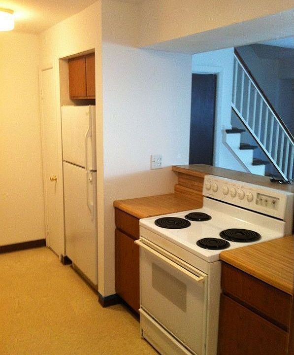 1st image of 2142 N Dogwood Ln
