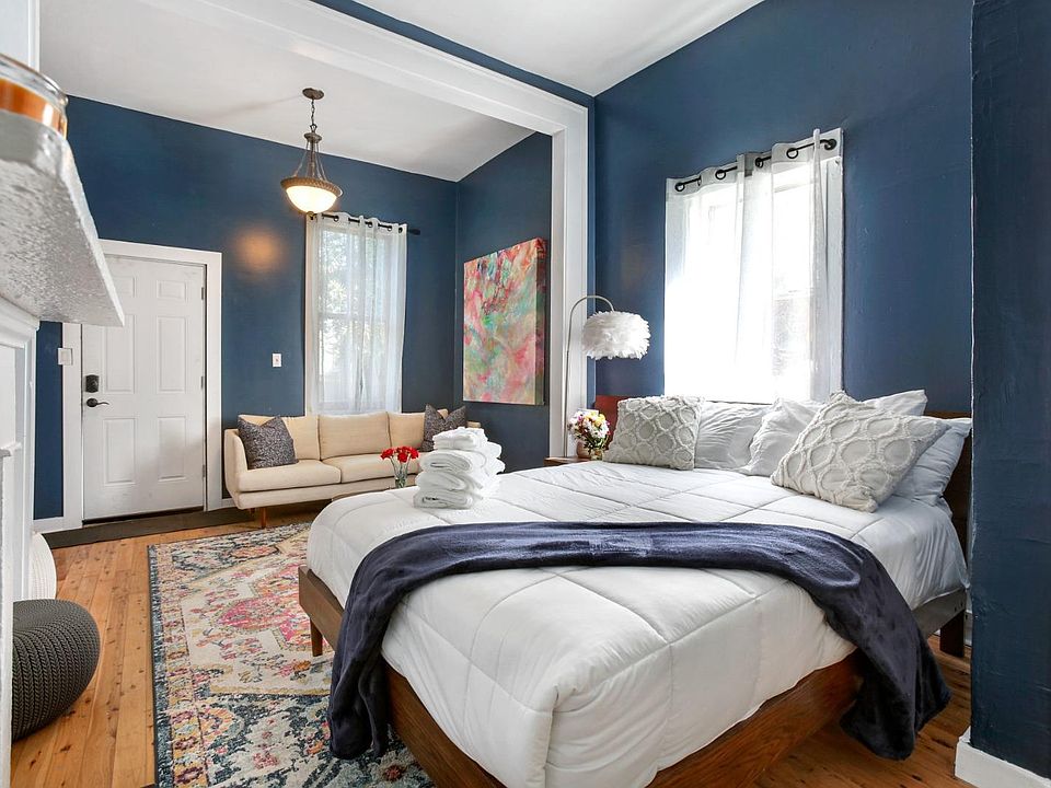 1st image of 1515 Dumaine St #B