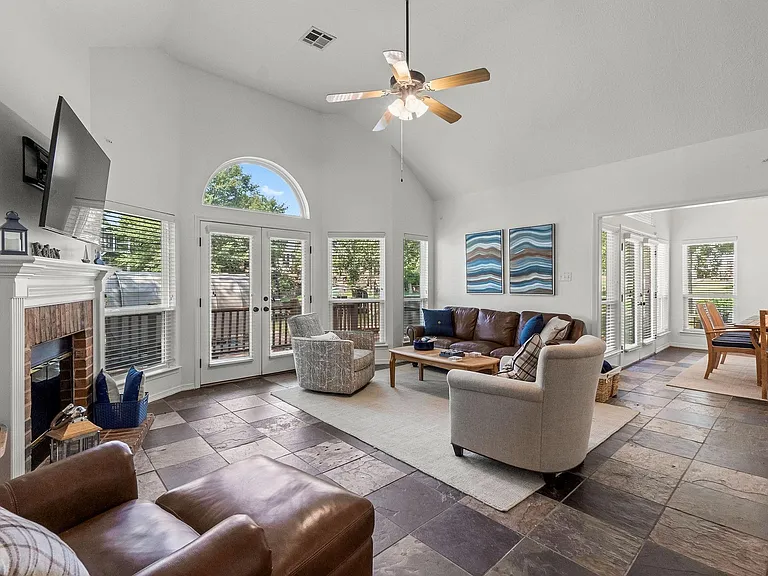 5094 Pleasure Lake Dr — Photo 19