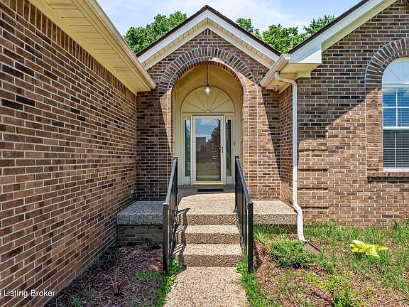 5th image of 7807 Ridgehurst Pl