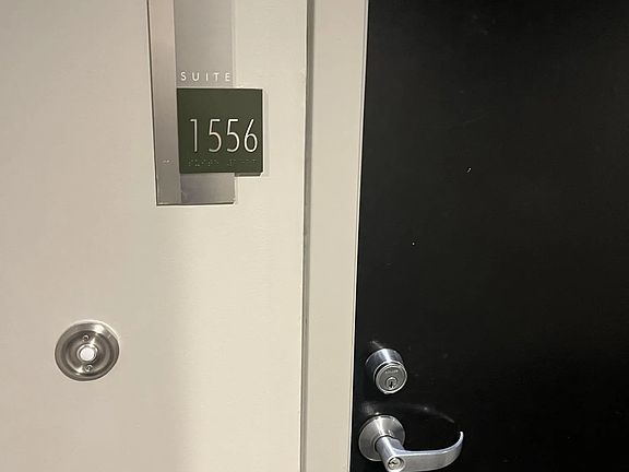 3rd image of 425 W Beech St Unit 1556