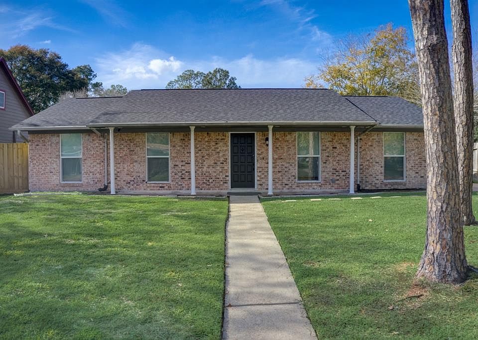 1st image of 2124 Victoria Court
