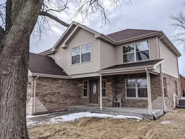 1125 E Goodenow Rd, Crete, IL 60417